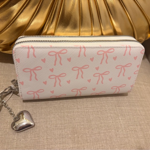 Bow Handbags - Elegant White and Pink Bow Wallet